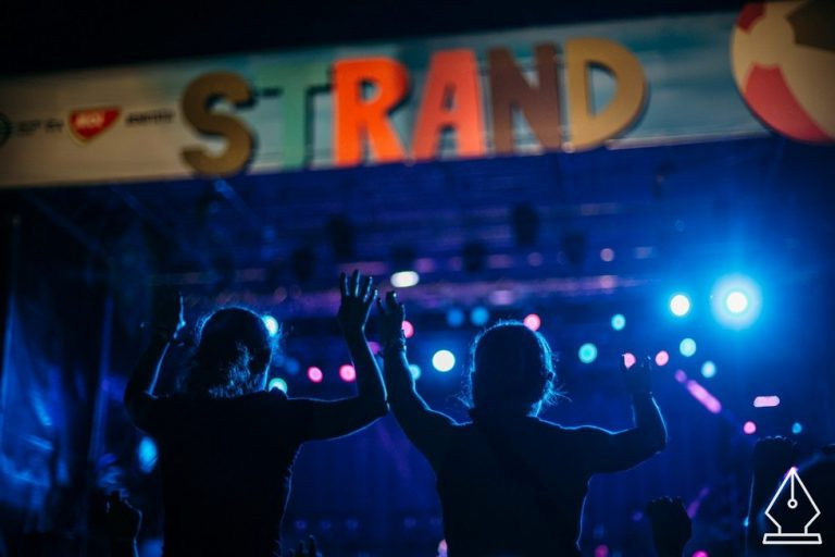 Világsztárok és nagyszerű koncertek a STRAND Fesztiválon – Zamárdiban a helyed!