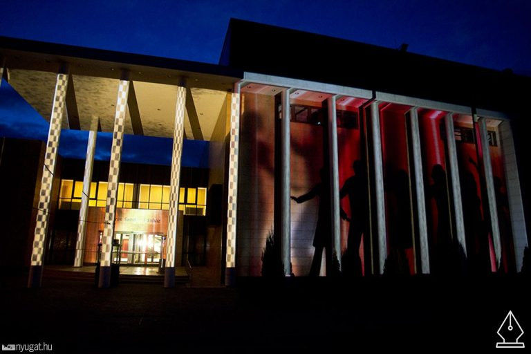Koncert, kiállítás, zene, előadások, éjszaka – Színházak éjszakája a Weöres Sándor Színházban Koncert, kiállítás, zene, előadások, éjszaka – Színházak éjszakája a Weöres Sándor Színházban