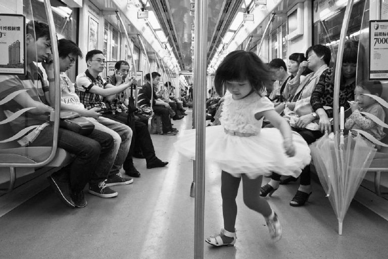 #áthatás – Gyerekek a metrón #áthatás – Gyerekek a metrón