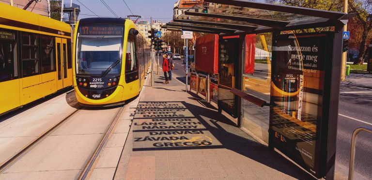 Rendhagyó out of home megoldást készített a Librinek a JCDecaux