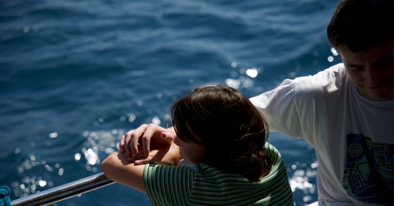 Nyaralás a meg nem értett emlékek tengerén – Kritika a Volt egyszer egy nyár című filmről