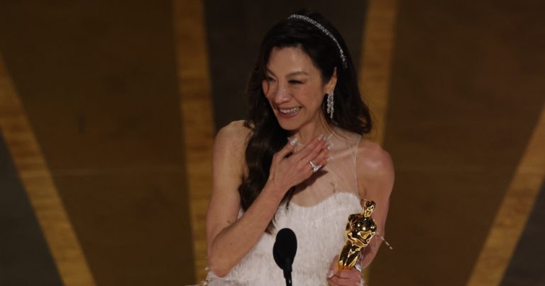 Átadták az Oscar-díjakat – Maradt a papírforma, tarolt a Minden, mindenhol, mindenkor