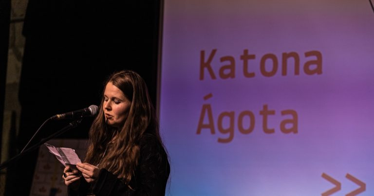 Katona Ágota nyerte a PesText irodalmi pályázatának szakmai díját